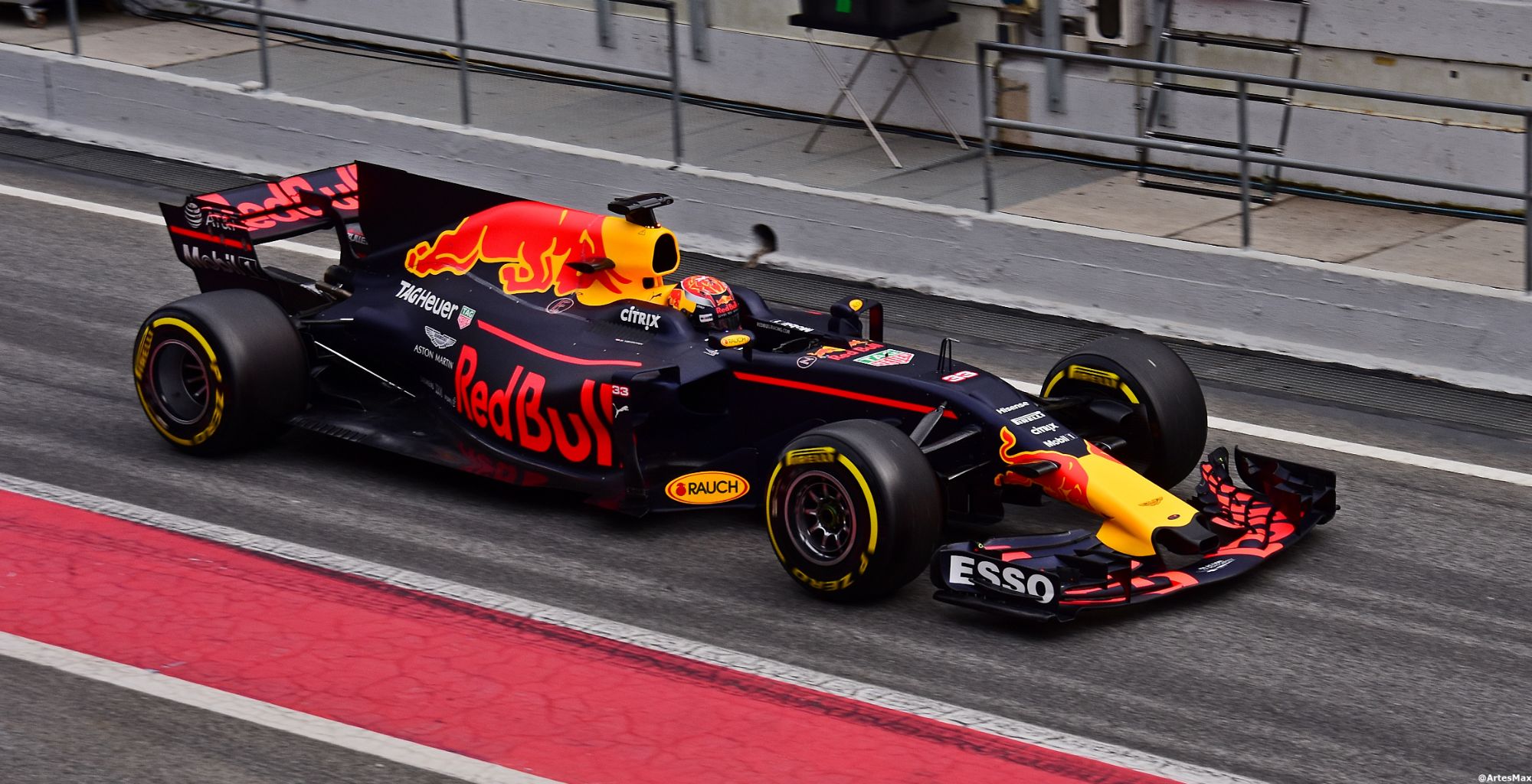 RB13